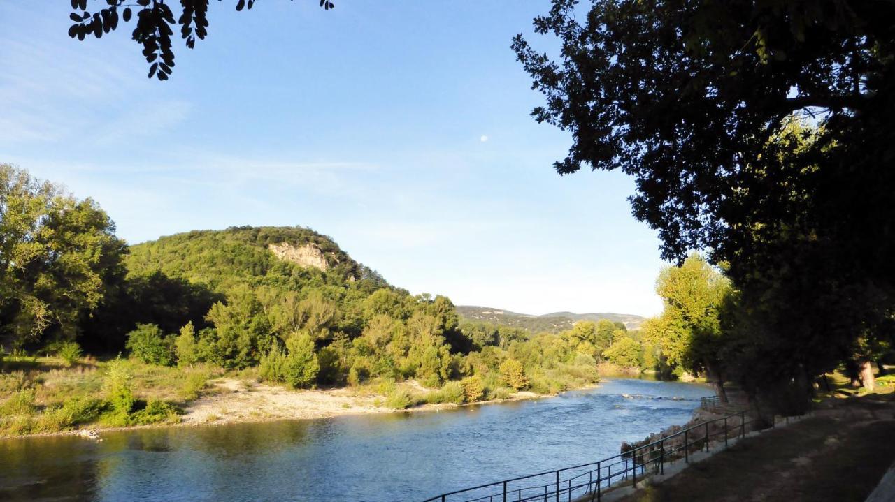 Rives D'Arc Otel Vallon-Pont-dʼArc Dış mekan fotoğraf